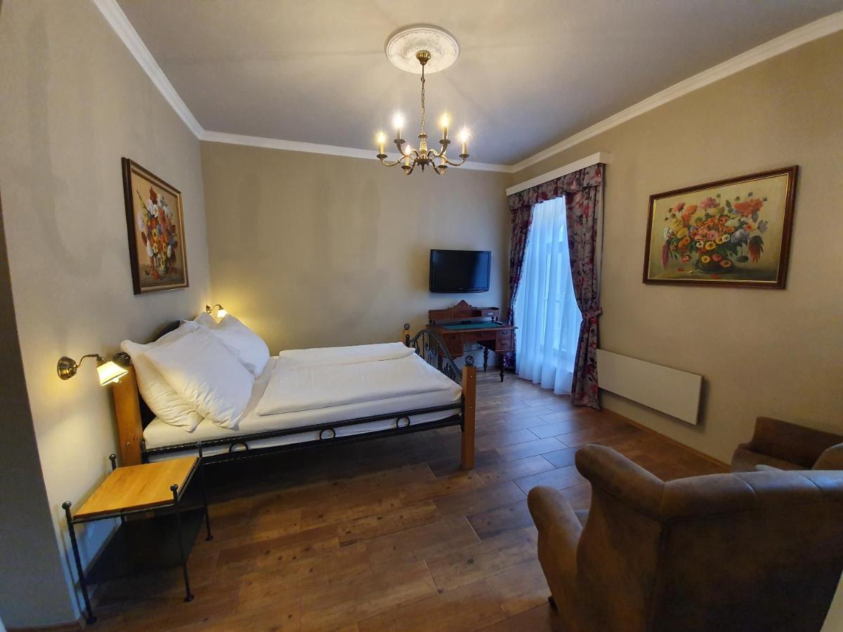 Lesni Hotel Perslak Nová Bystřice Extérieur photo