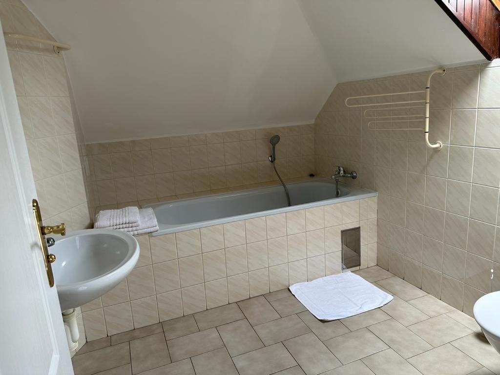 Lesni Hotel Perslak Nová Bystřice Extérieur photo