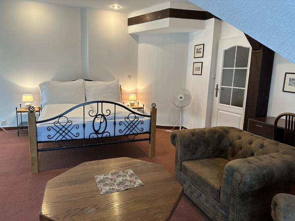 Lesni Hotel Perslak Nová Bystřice Extérieur photo