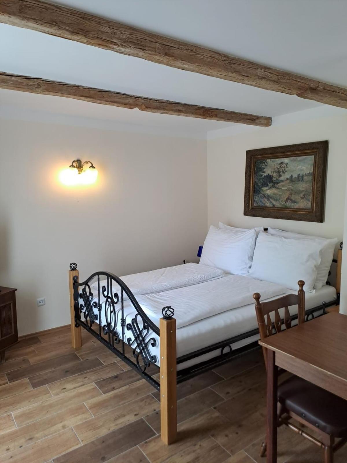 Lesni Hotel Perslak Nová Bystřice Extérieur photo