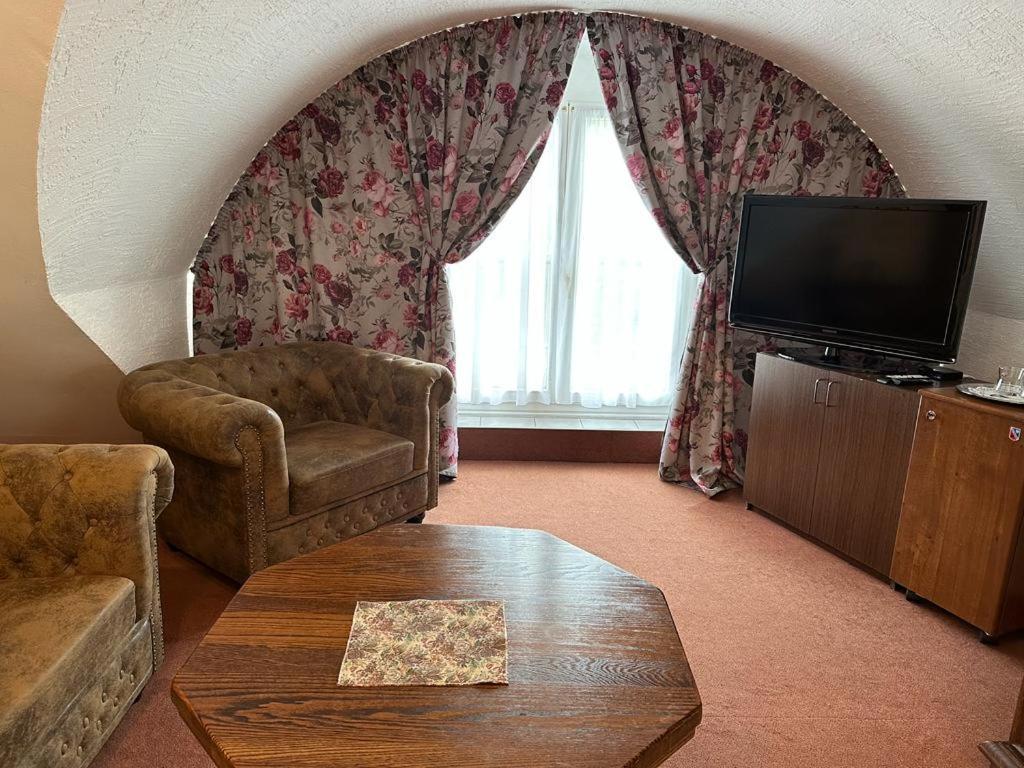Lesni Hotel Perslak Nová Bystřice Extérieur photo